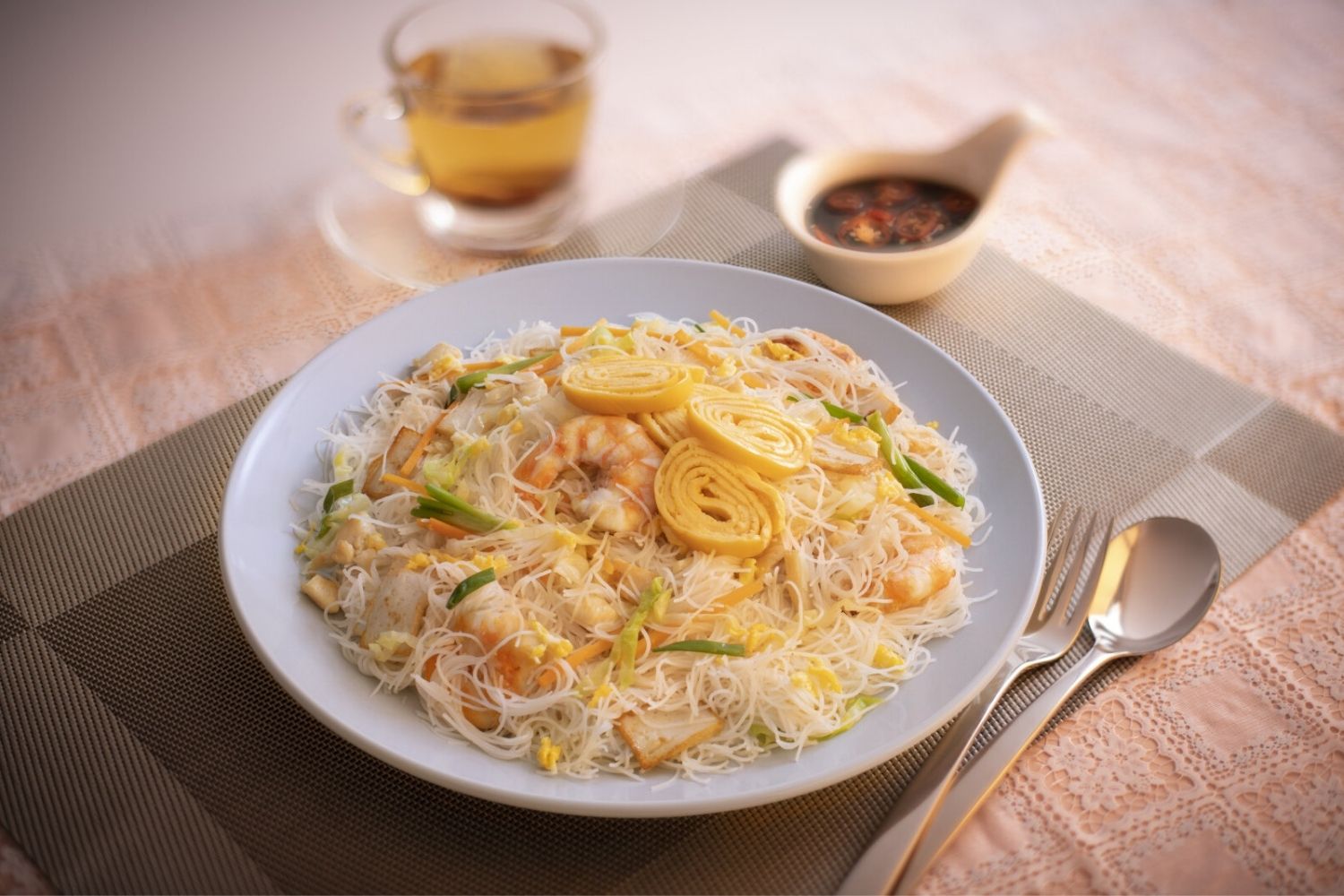 bihun-goreng-singapore-recipe-malaysian-style-singapore-noodles