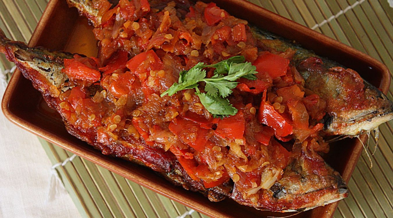 ikan-goreng-berlada-recipe-fried-fish-with-chili-paste