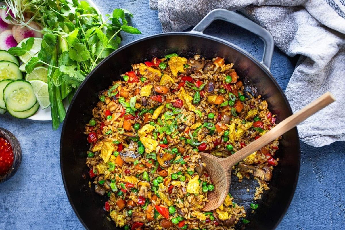 nasi-goreng-kerabu-recipe-fried-rice-with-ulam-herbs