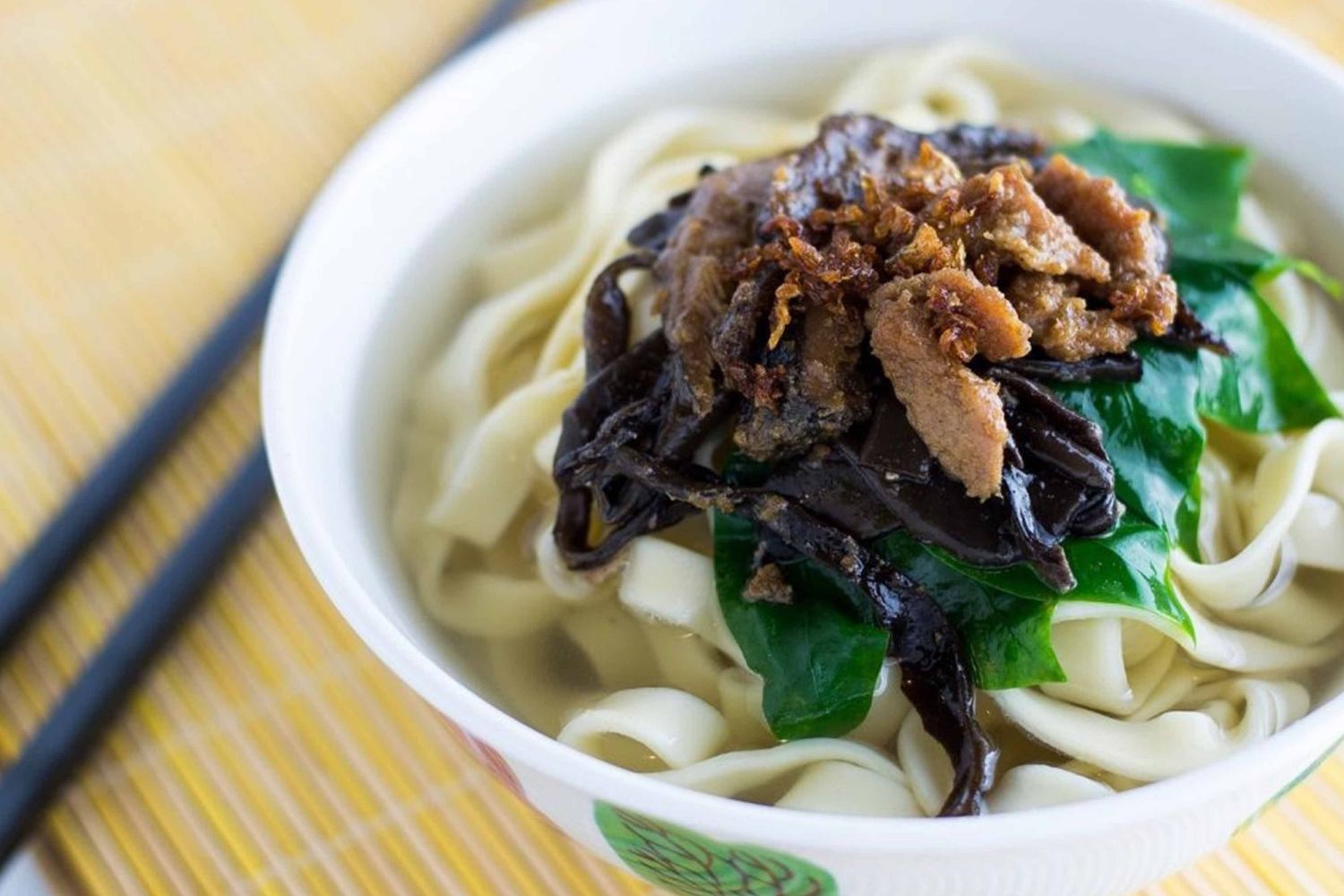 pan-mee-recipe-hakka-flat-noodle-soup
