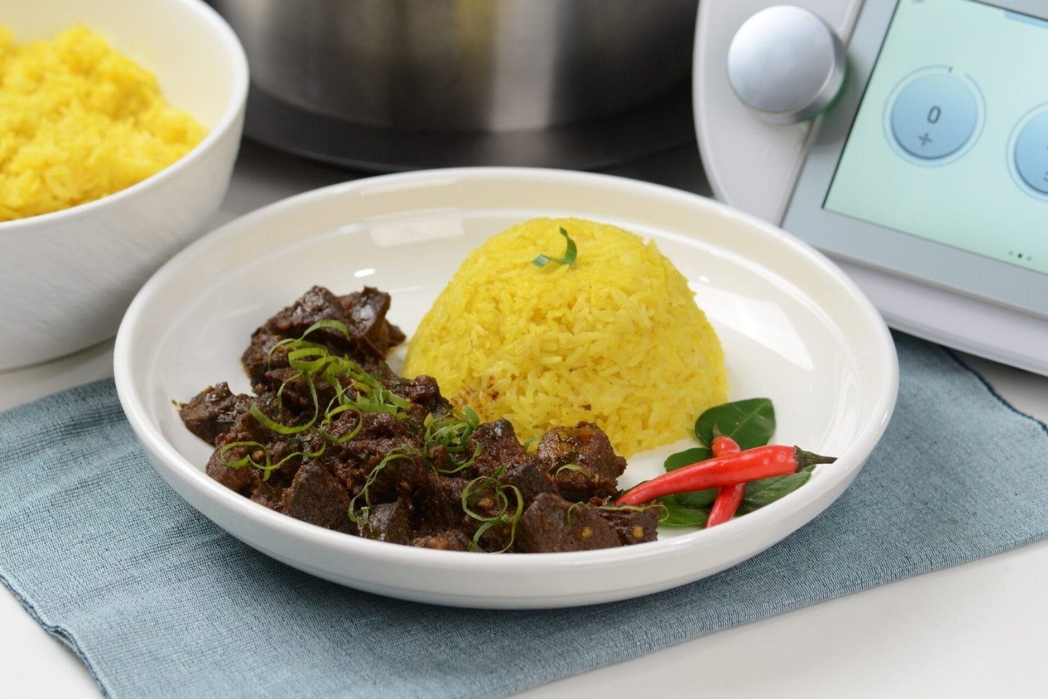 pulut-kuning-rendang-recipe-yellow-glutinous-rice-with-rendang